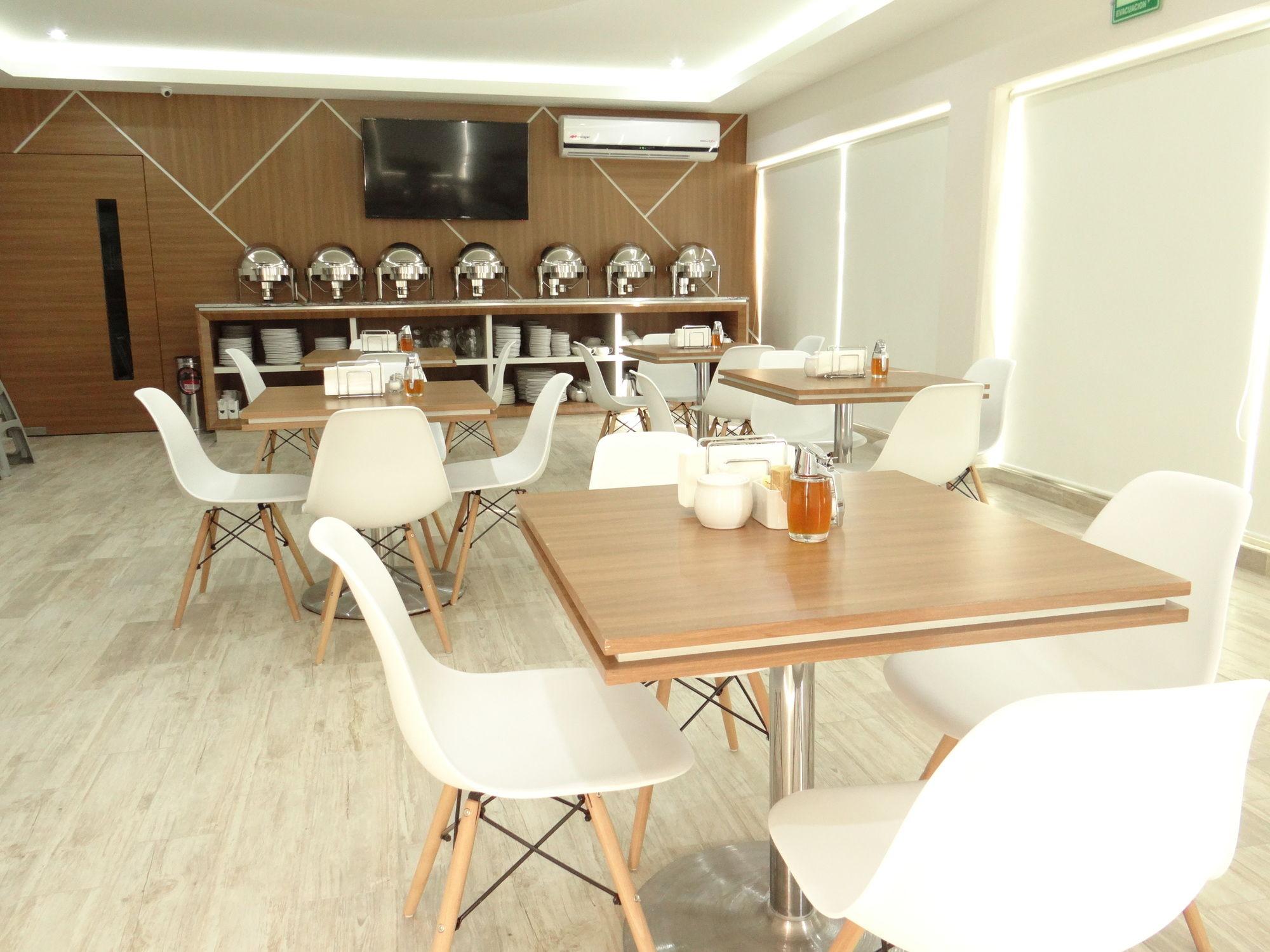 Hotel Soleil Business Class León de los Aldamas Extérieur photo